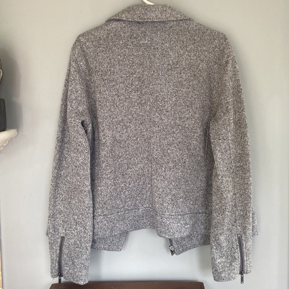 Grey Jacket - Picture 5 of 8